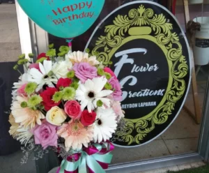 flower creations store front